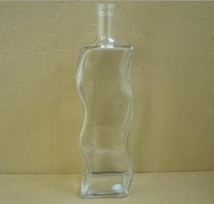 China Fancy Liquor Glass Bottle With Screw Cap 500ml wholesale
