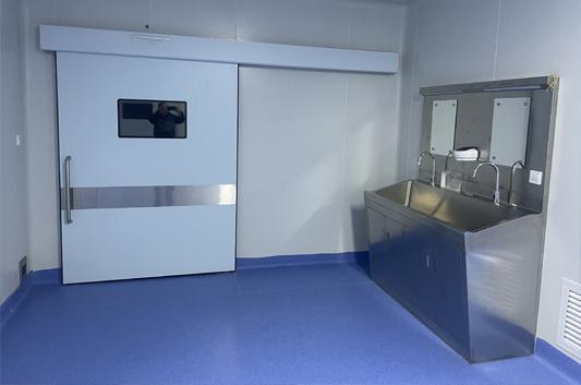 Multi Station Stainless Steel Clinical Wash Hand Basin with Sensor Faucet