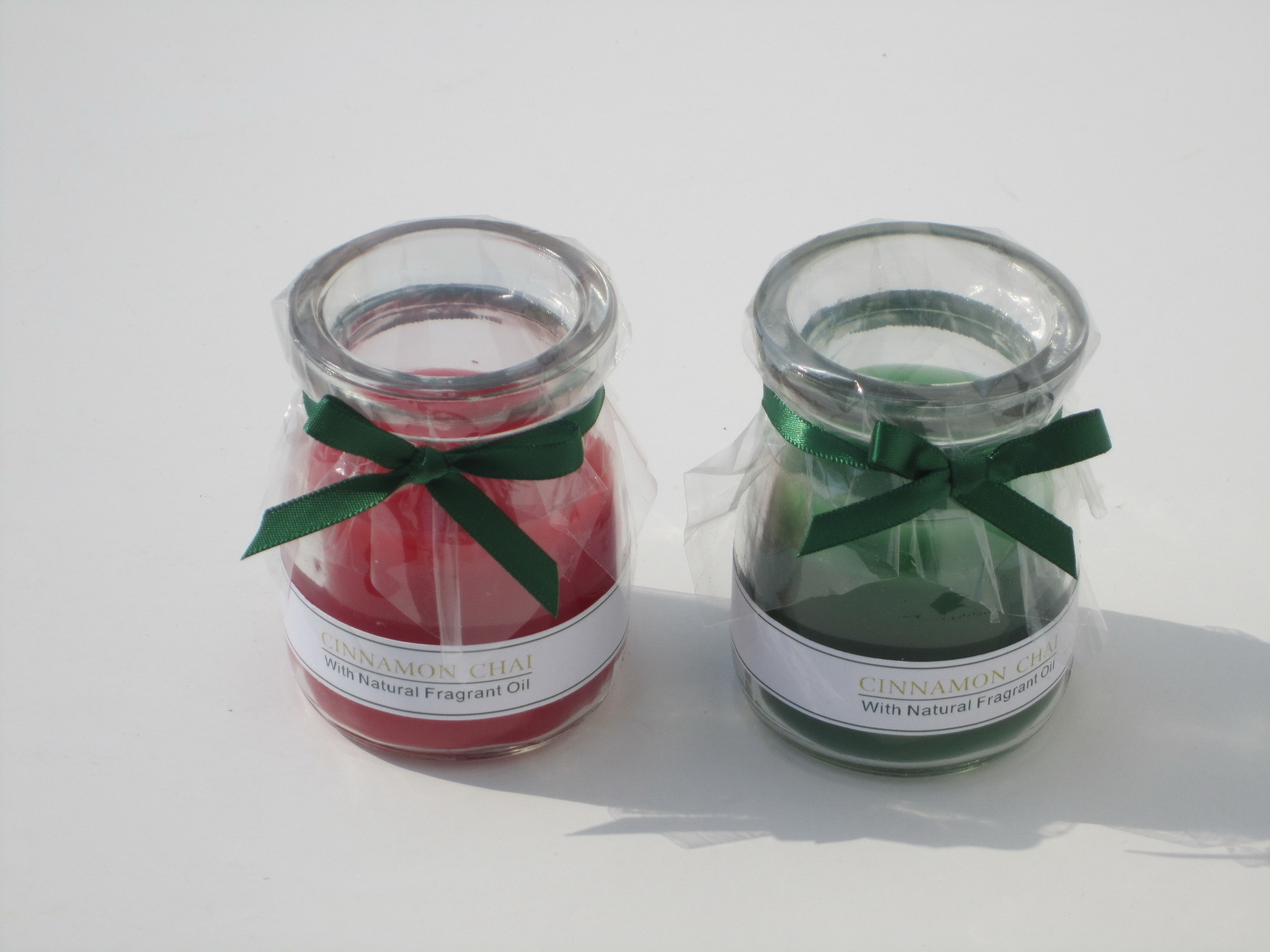 5.2x6.3cm Red & Green scented mini glass candle with printed label and green ribbon decor