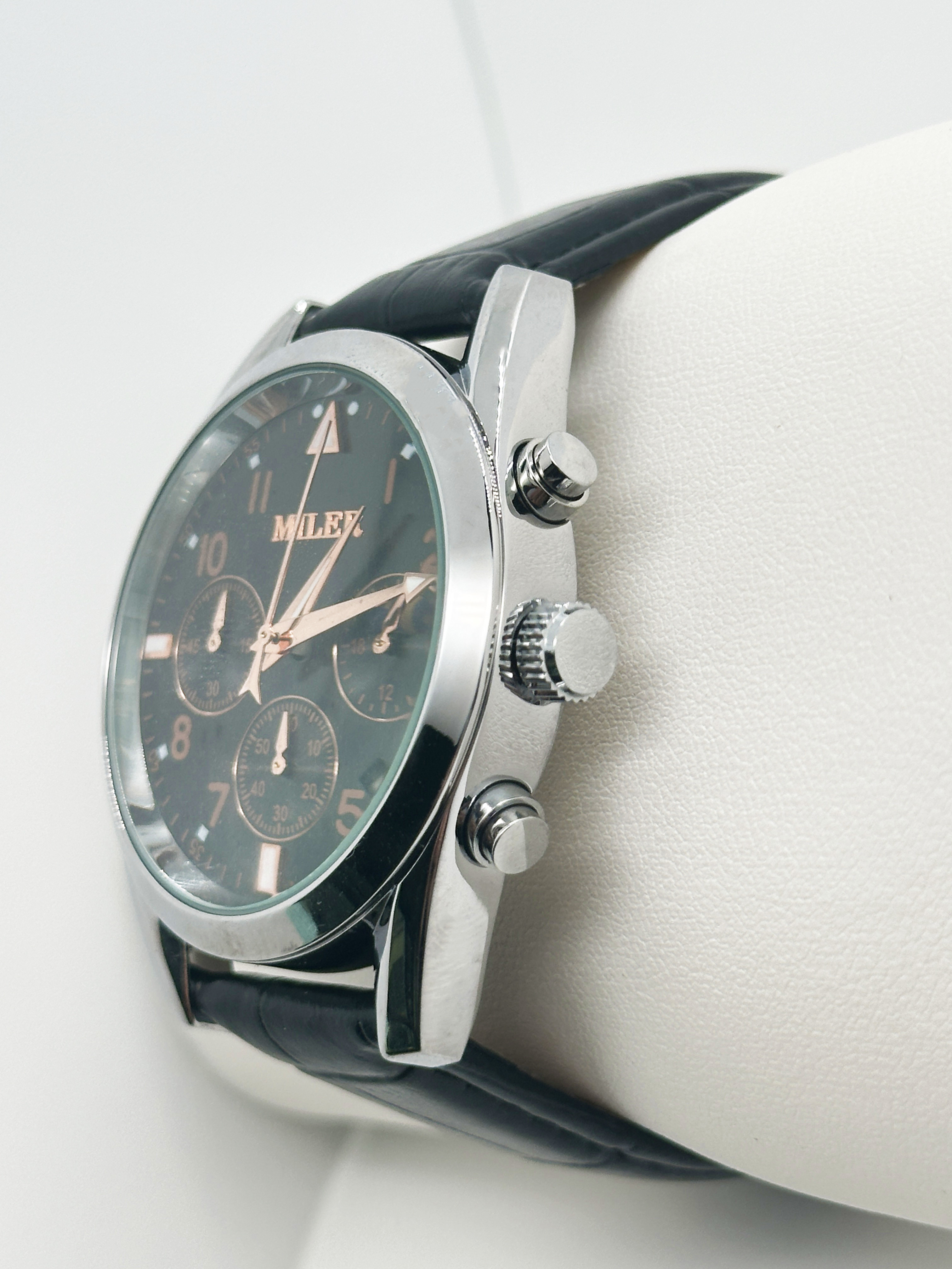 OEM Round Leather Wrist Band Watch Gift Quartz Watch Customized