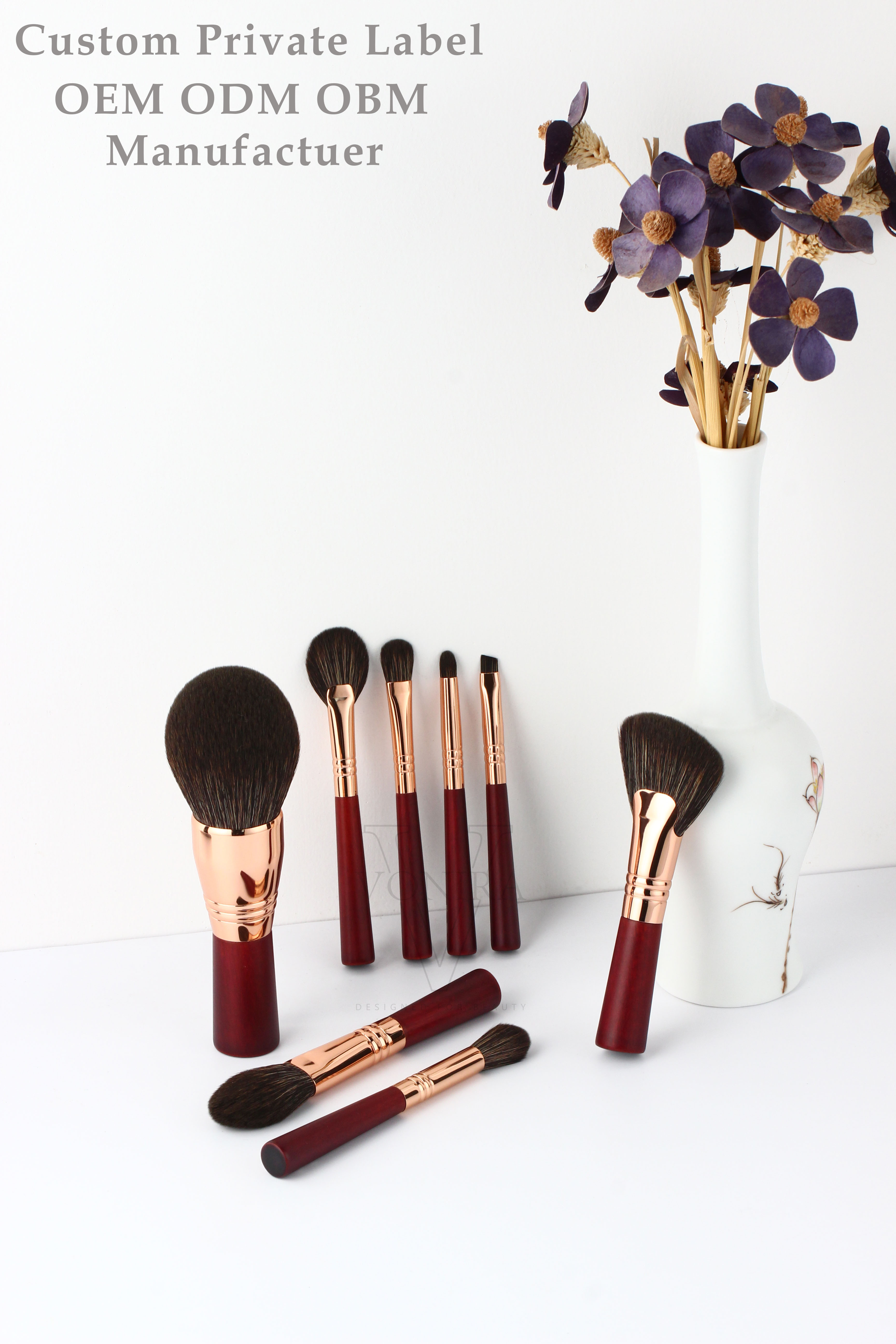 Vonira Beauty High Density Luxury Large Domed Powder Brush Rouded Diffusion Powder Makeup Brush with Rose Copper Ferrule