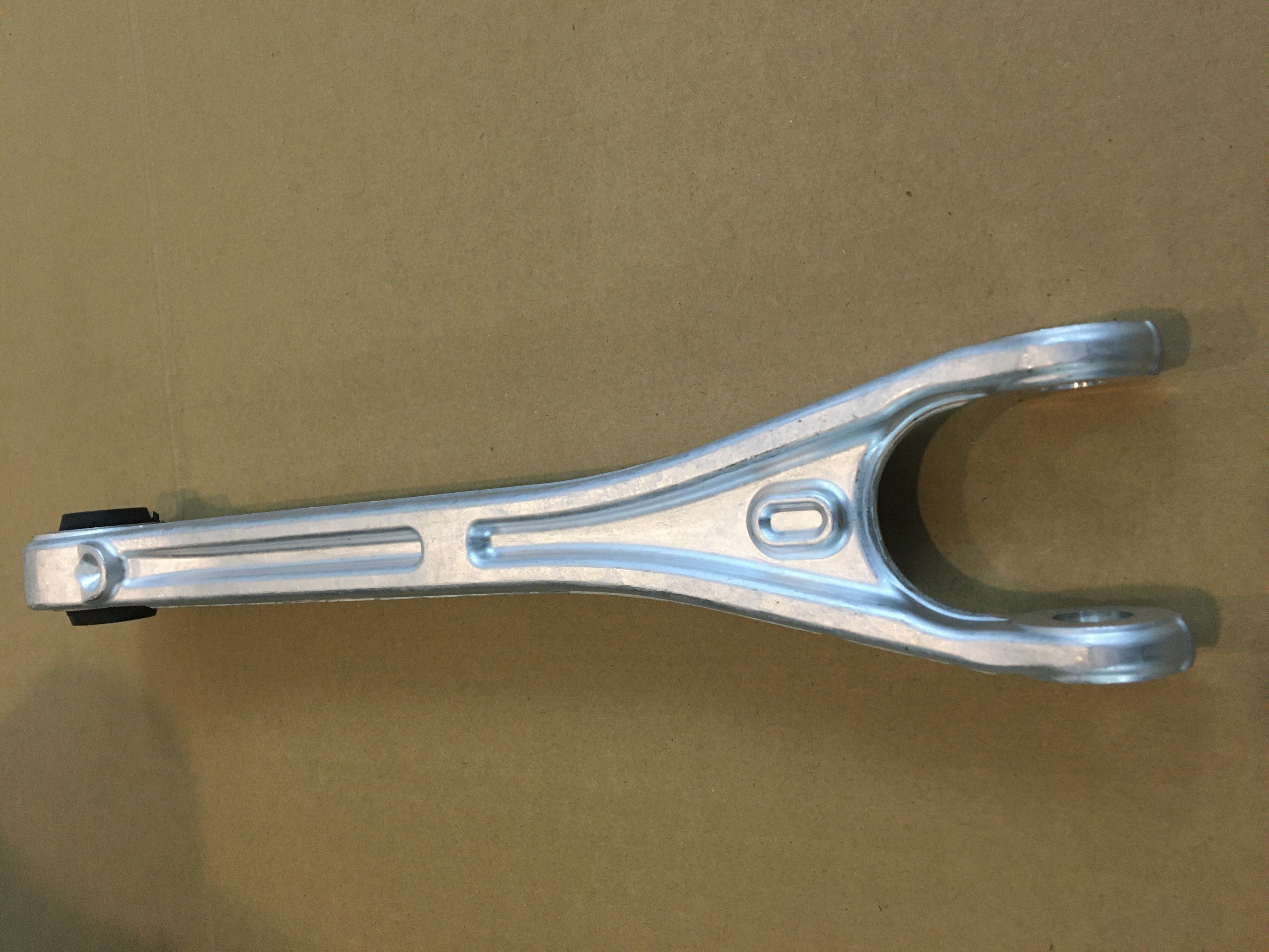 670002808 Rear Automobile Control Arm Sets 670007252 670006273 670007251 For Maserati