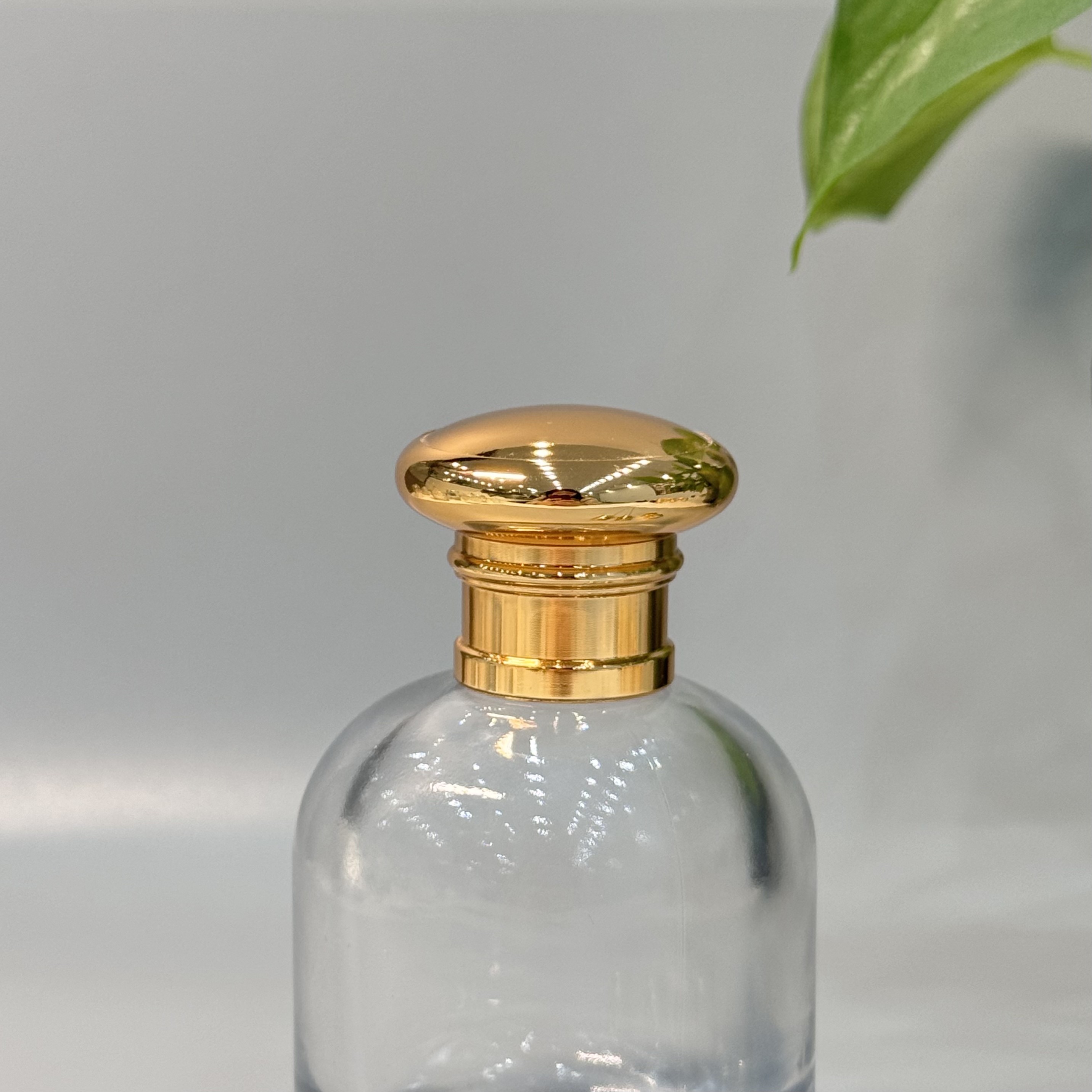 Exquisite Luxurious Custom Zamak Perfume Caps for Elegant and Durable Fragrance Packaging