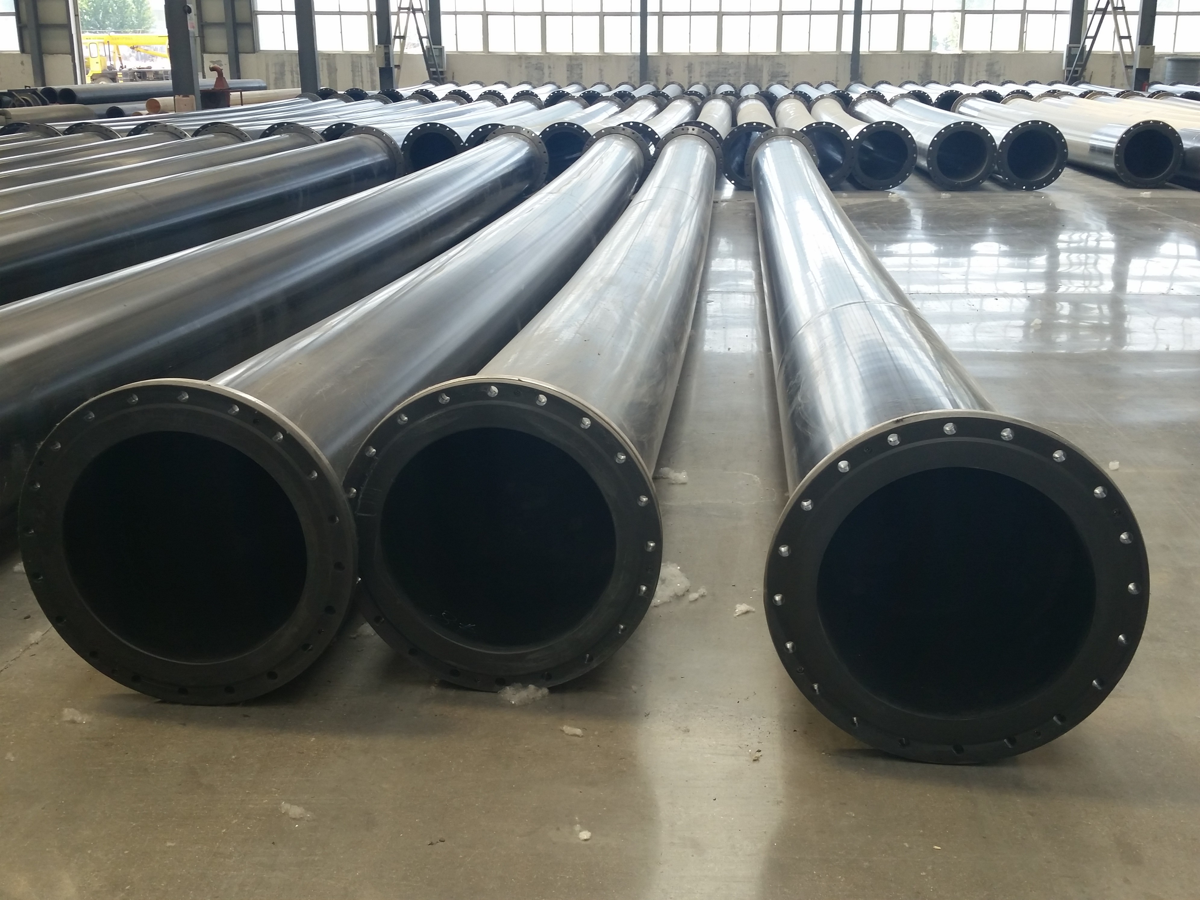UHMWPE Pipe Smooth Surface With Wear Resistance Includes Bolts And Nuts ISO9001 Certified