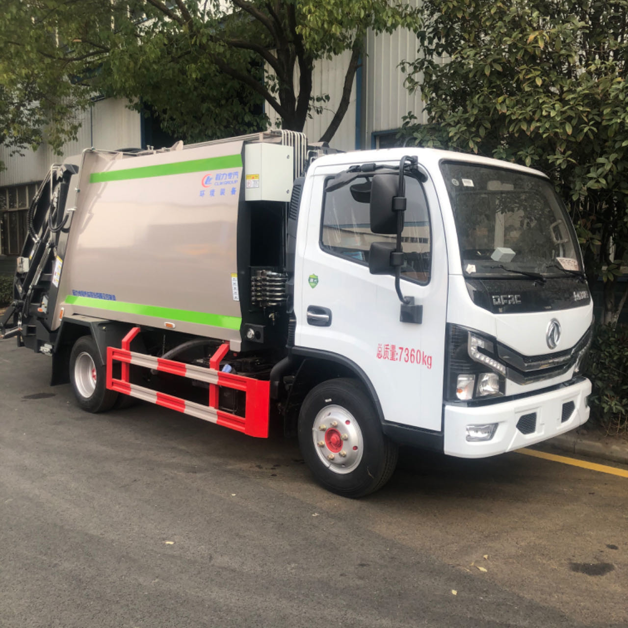 Dongfeng Small Compressed Compactor Garbage Truck 7m3 7cbm For Residential Area