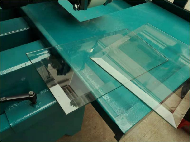 8 Motor CNC Glass Edging Polishing Machine Straight Line Grind Glass Beveled Edge Polishing Machine