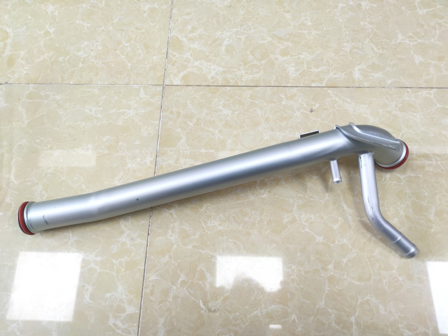 MN155162 Radiator Coolant Pipe For Mitsubishi Grandis Lancer High Quality