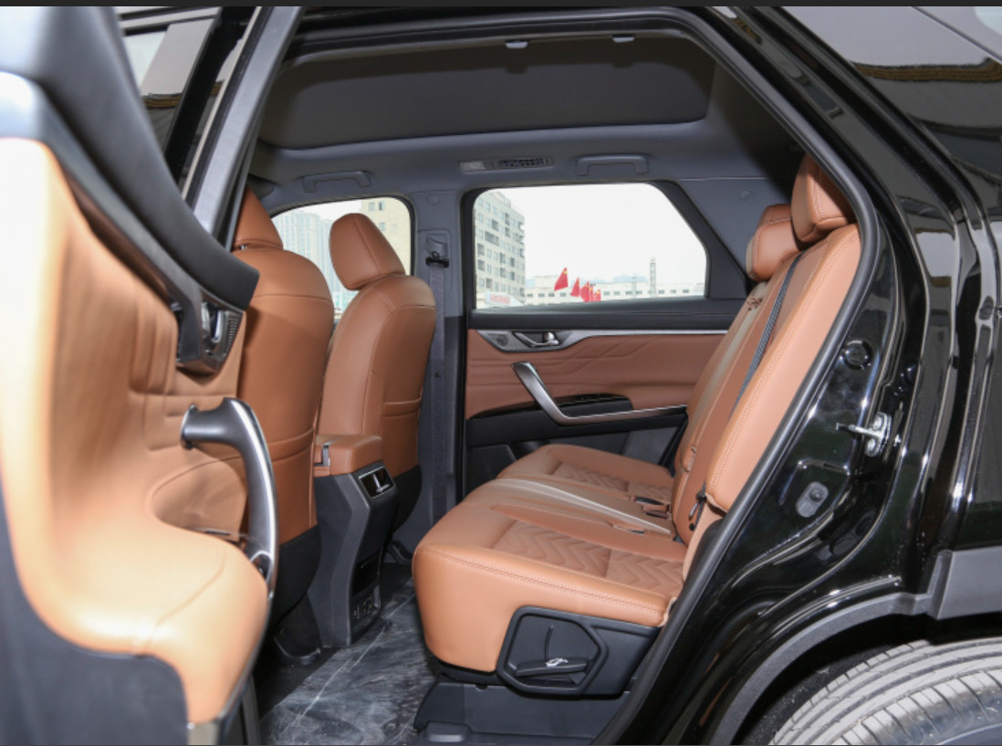 Changan CS95 2023 2.0T 2wd Haohua Version Gasoline PLUS 5 Door 7 Seats Medium To Large Size SUV