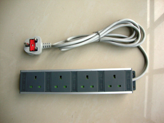 16 port outlet Power Strips, UK Power Distribution Units and Extension Cords