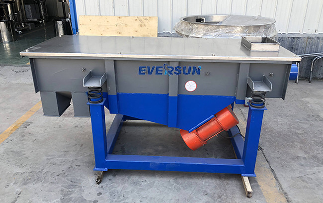 Mobile Linear Vibrating Screen Sand And Stone Mining Vibrating Screen