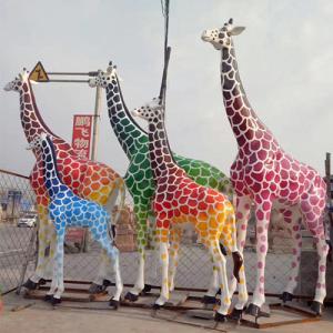 China Urban Metal Giraffe Garden Animal Sculptures Decorative FRP Customized wholesale