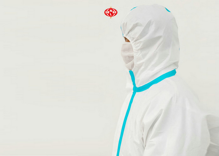 EN14126 TYPE 3 Disposable Medical Coverall Tapped