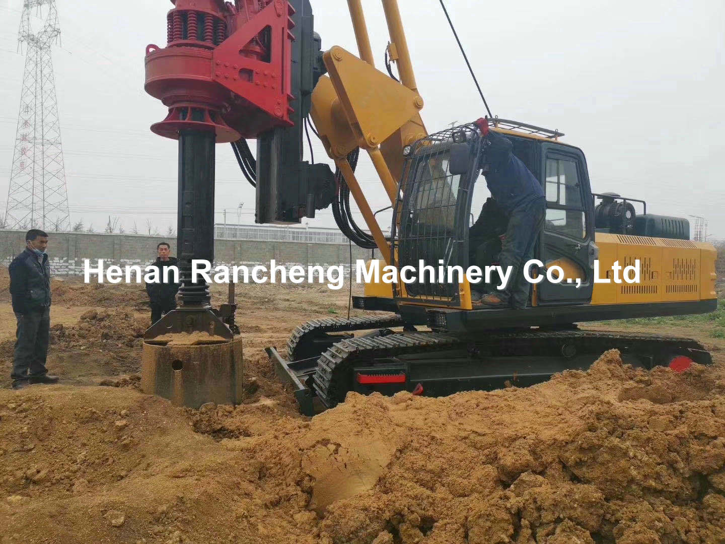 35m Depth Crawler Mounted Rotary Water Well Drilling Rig 154KW Engine Power