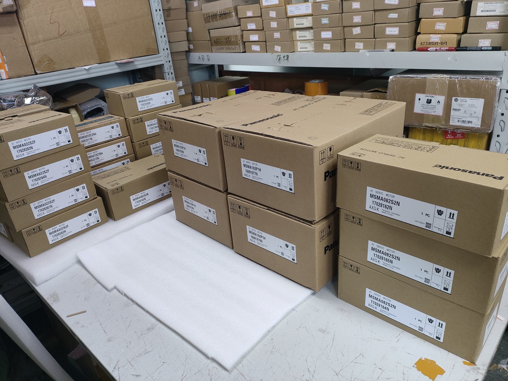 FANUC A06B-6100-H004 6 AXIS SERVO AMPLIFIER 6 AXIS CONTROLLER 200-230 V AC 50/60 HZ