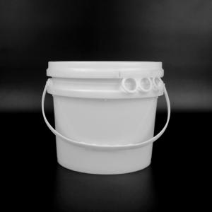 China 1 Gallon 19*17*17.2cm Round Plastic Bucket White With Plastic Handle wholesale