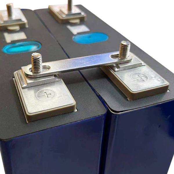 0.04KG Lifepo4 Battery Bus Bar Connections 3.2V 202Ah