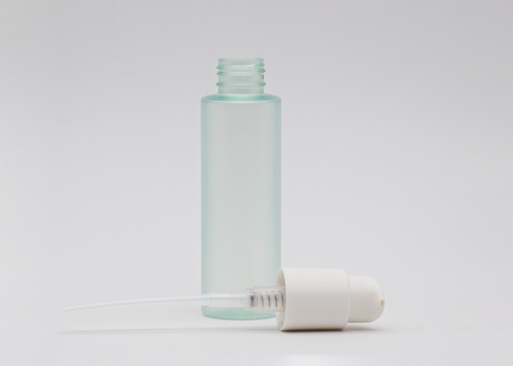 100ml Glass Cosmetic Pump Bottle Flat Shoulder Clear Green Color