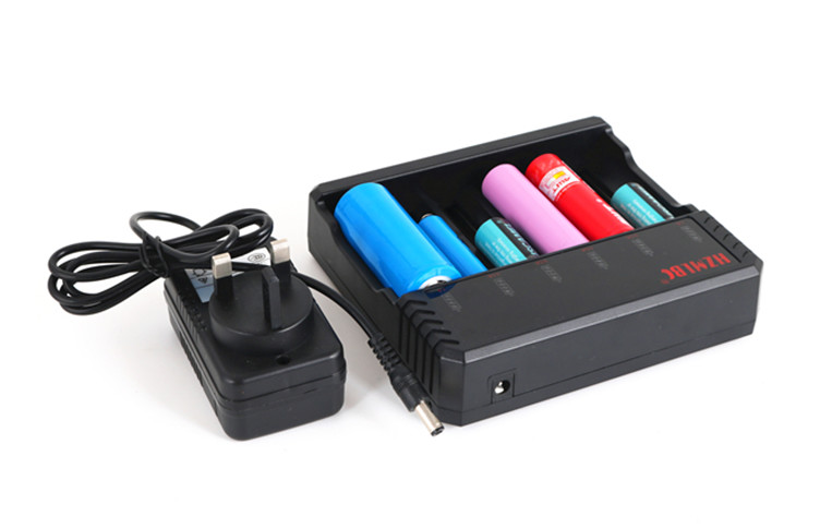 Durable Li Ion 18650 Plug In Battery Charger 3.7V Nominal Voltage Protected
