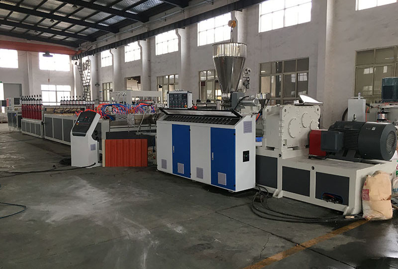 220V PVC Plastic Tile Extrusion Line WPC Manual Roof Tile Making Machine Glazed Extrusion