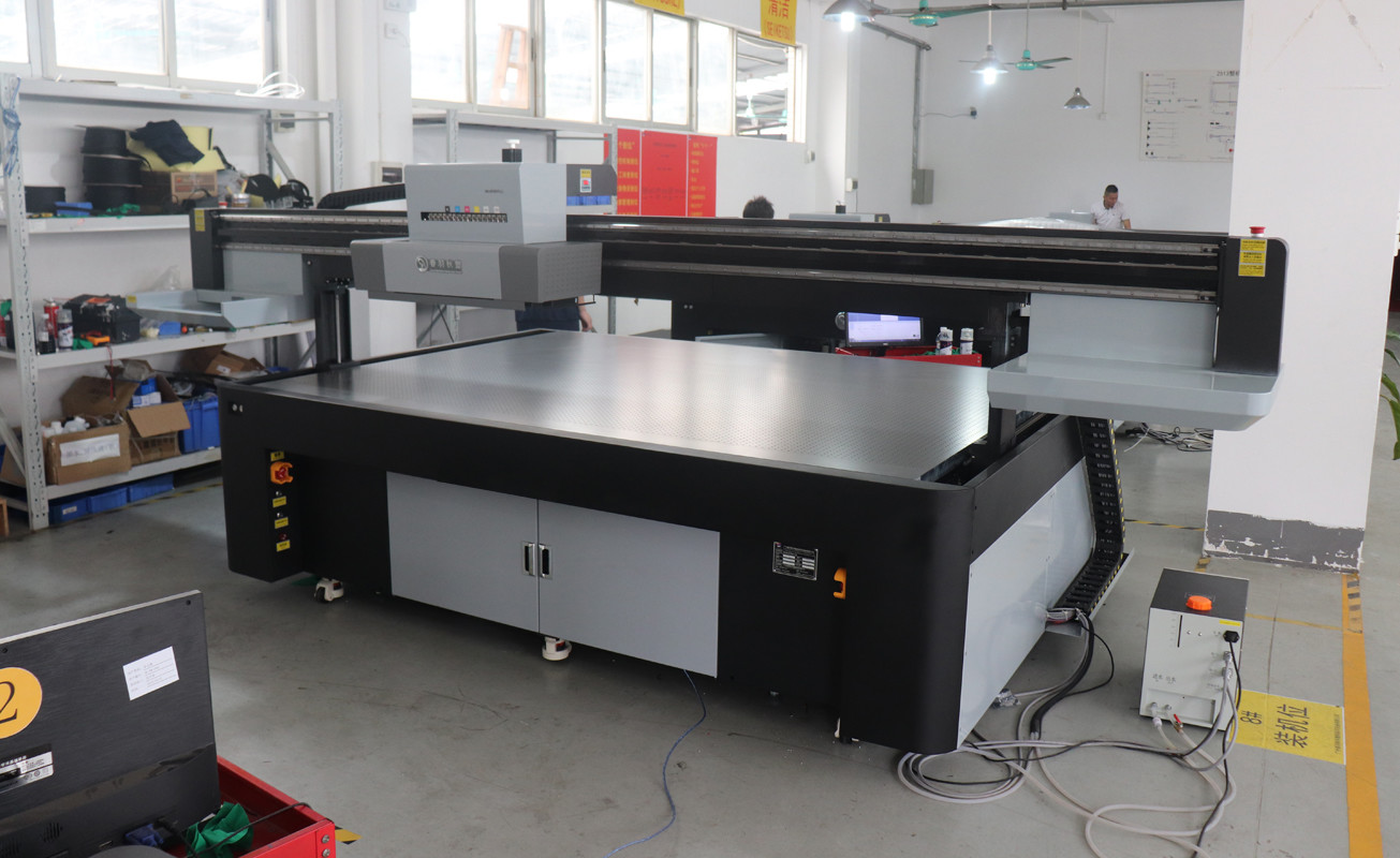 Inkjet Digital Flatbed LED UV Printer Sturdy Flat Bed UV Printer