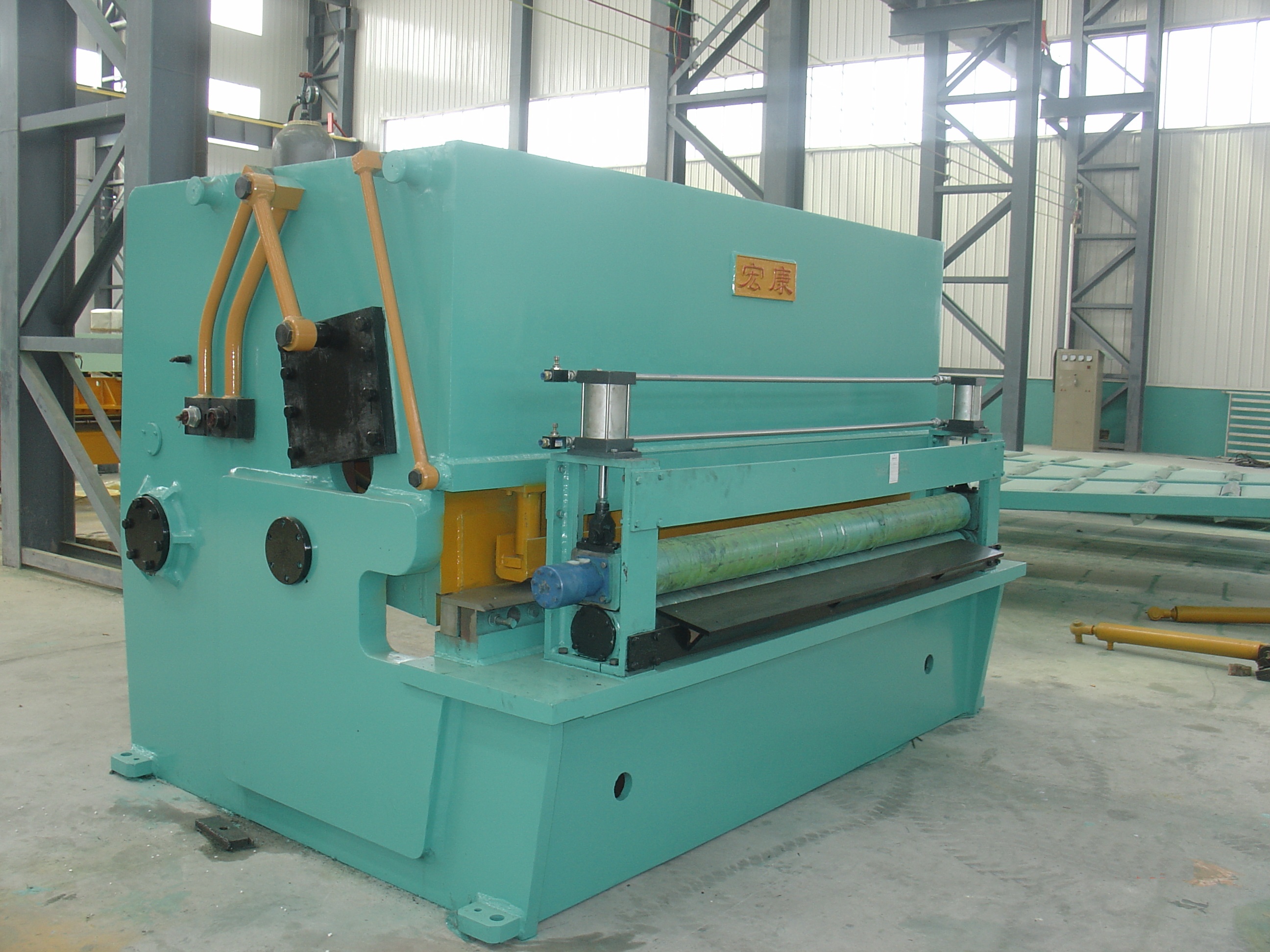 Steel Shearing Machine with Fixed Length Cross Cutting Capability and Gearbox Drive