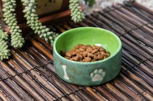 China Functional Ceramic Ergonomic Cat Food Bowl Lead Free 200ml Hand Formed Ceramic Dog Bowls wholesale