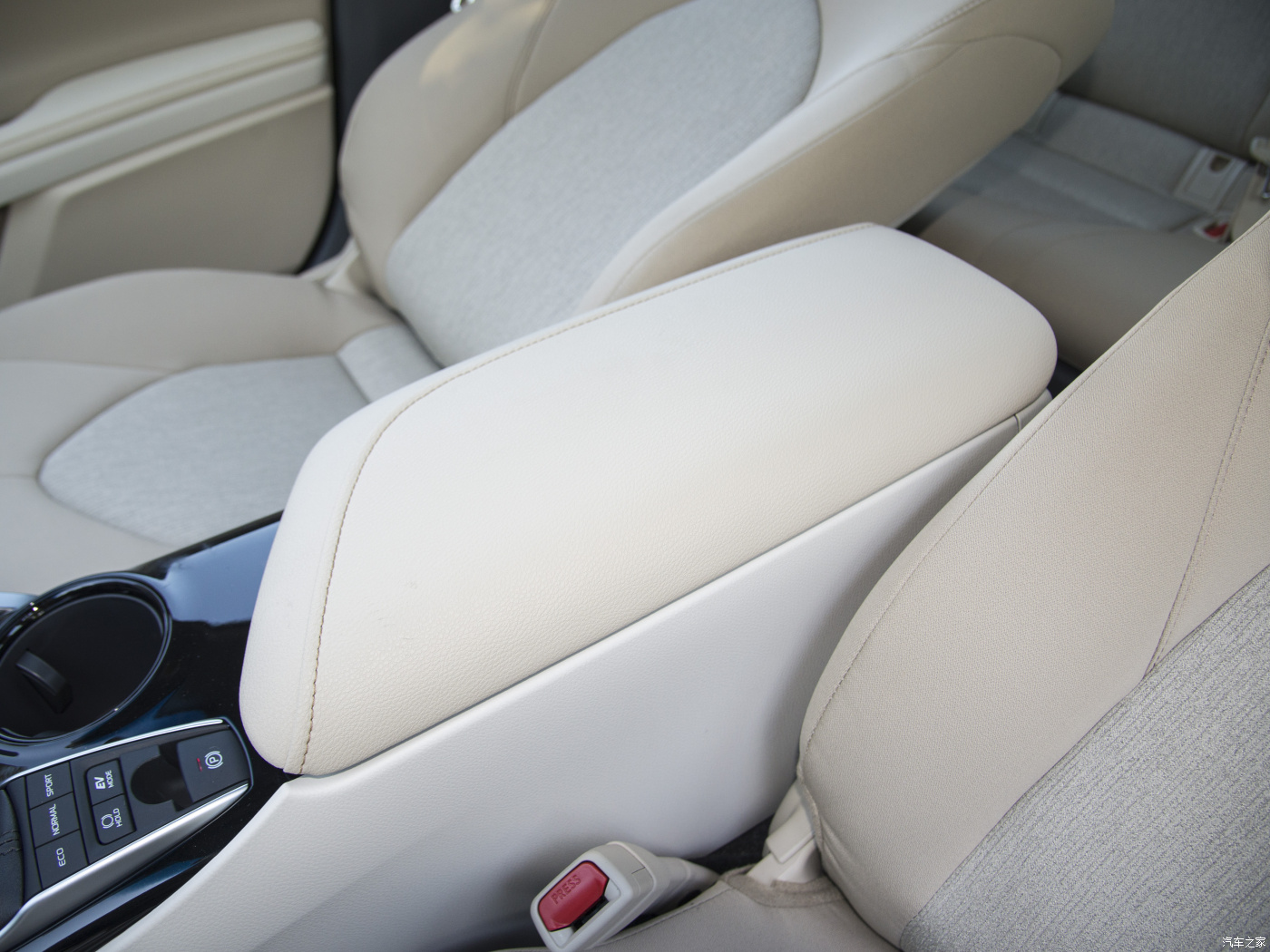 2024 Toyota Camry 2.5Q Twin Engine 2.5HQ Flagship Hybrid Gasoline Car GAC 2WD with Manual Adjustment Rearview Mirror