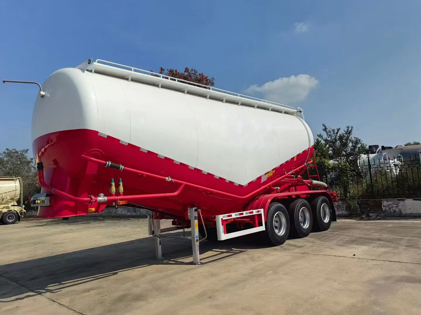 Cement Bulk Truck Trailer 45 Cubic Metre Bulk Cement Fly Ash Tanker Trailer