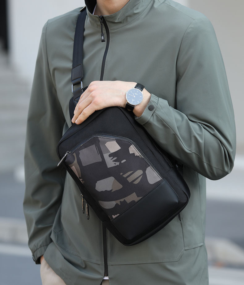New camouflage trend fashionable one shoulder sling bag outdoor waterproof men's crossbody chest bag