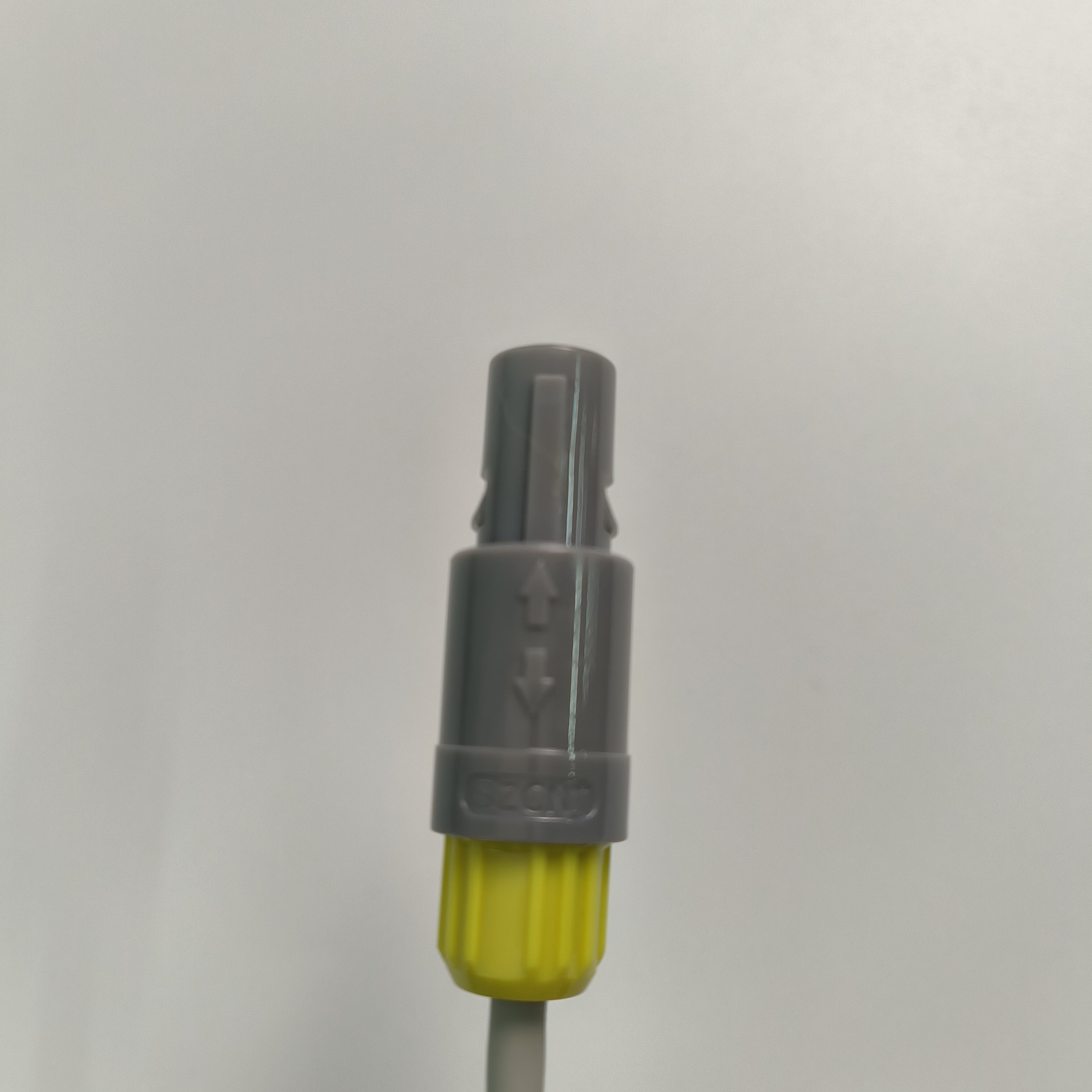Integrated Adult Finger Clip Blood Oxygen Probe With 5 Needles Yellow Lemo Connector PN 15-100-0010