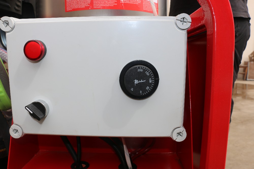 Red Hot Water High Pressure Cleaner , Electric Steam Cleaner Pressure Washer