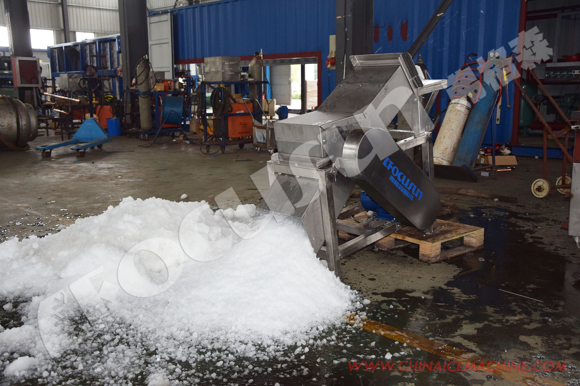 50kg 100kg Trituradora de hielo de bloques industriales Focusun rendimiento eficiente