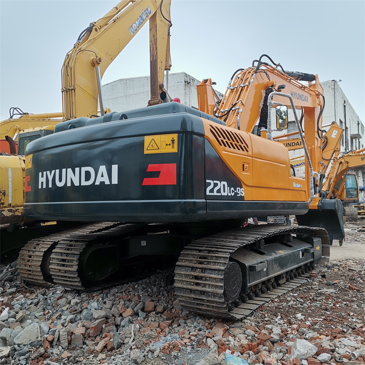Korea Original Crawler 22 Ton Used Hyundai 220 Excavator Shipping Size 11530x3340x4165mm