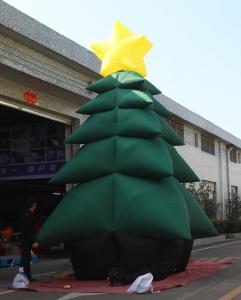 China 5m High Inflatable Christmas Decorations / Advertising Blow Up Christmas Tree wholesale