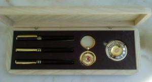 China Metal keychain, metal pen, mirror for make-up wholesale