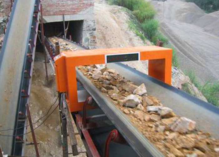 PLC Controlled Industrial Conveyor Belt Metal Detector for Coal Mining Wood and Cement