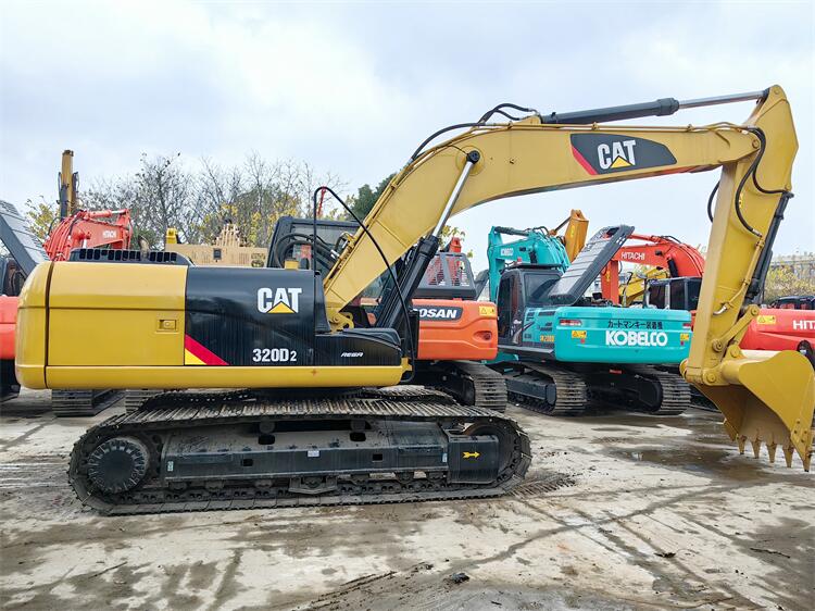CAT 320 Excavator Used Japan Cat 320gc 320d2 320dl 320c 320cl 320d Hydraulic Cylinder