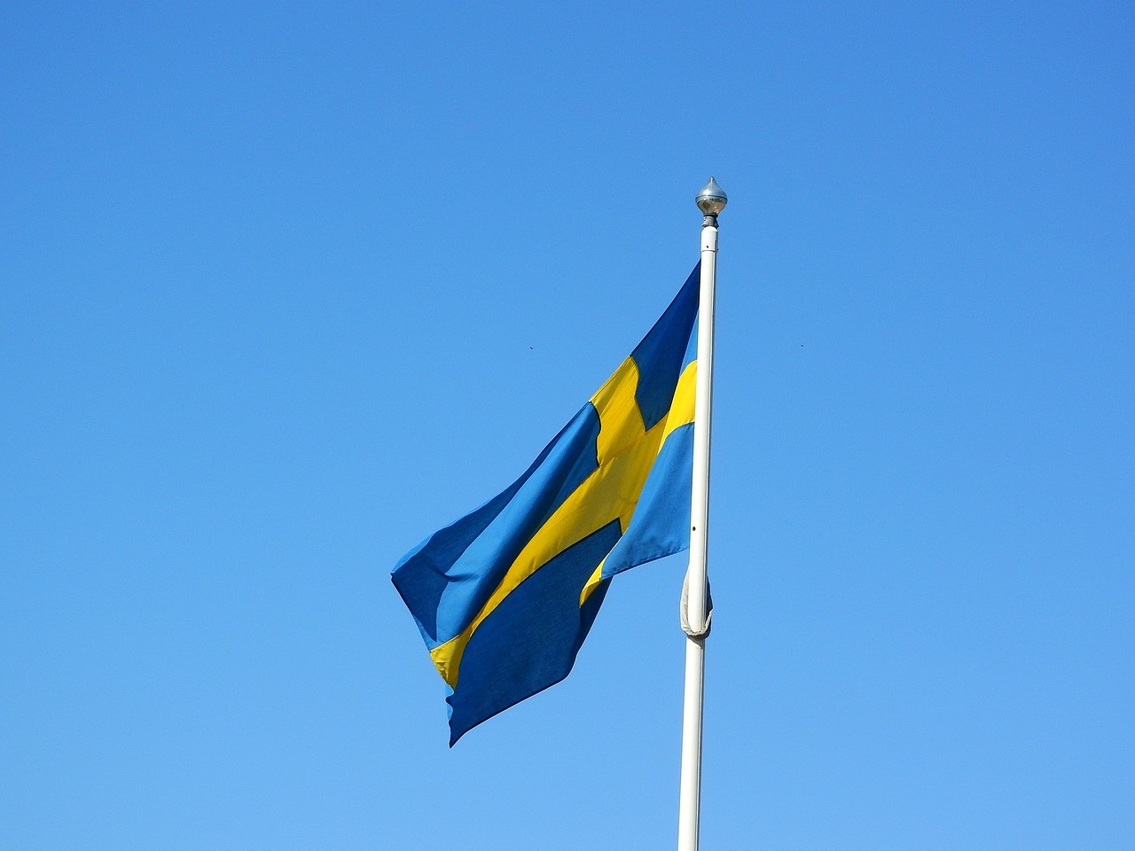 3x5Ft Sweden Flag Polyester Fabric With Two Plastic Hooks Outdoor And Indoor Fabric