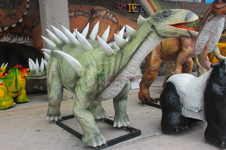 Lovely customized Animatronic Kentrodaurus With Sounds And Movement