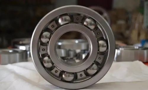 30*90*23mm Deep Groove Ball Bearings 6406 High Precision With Long Speed Self Aligning Roller Bearing
