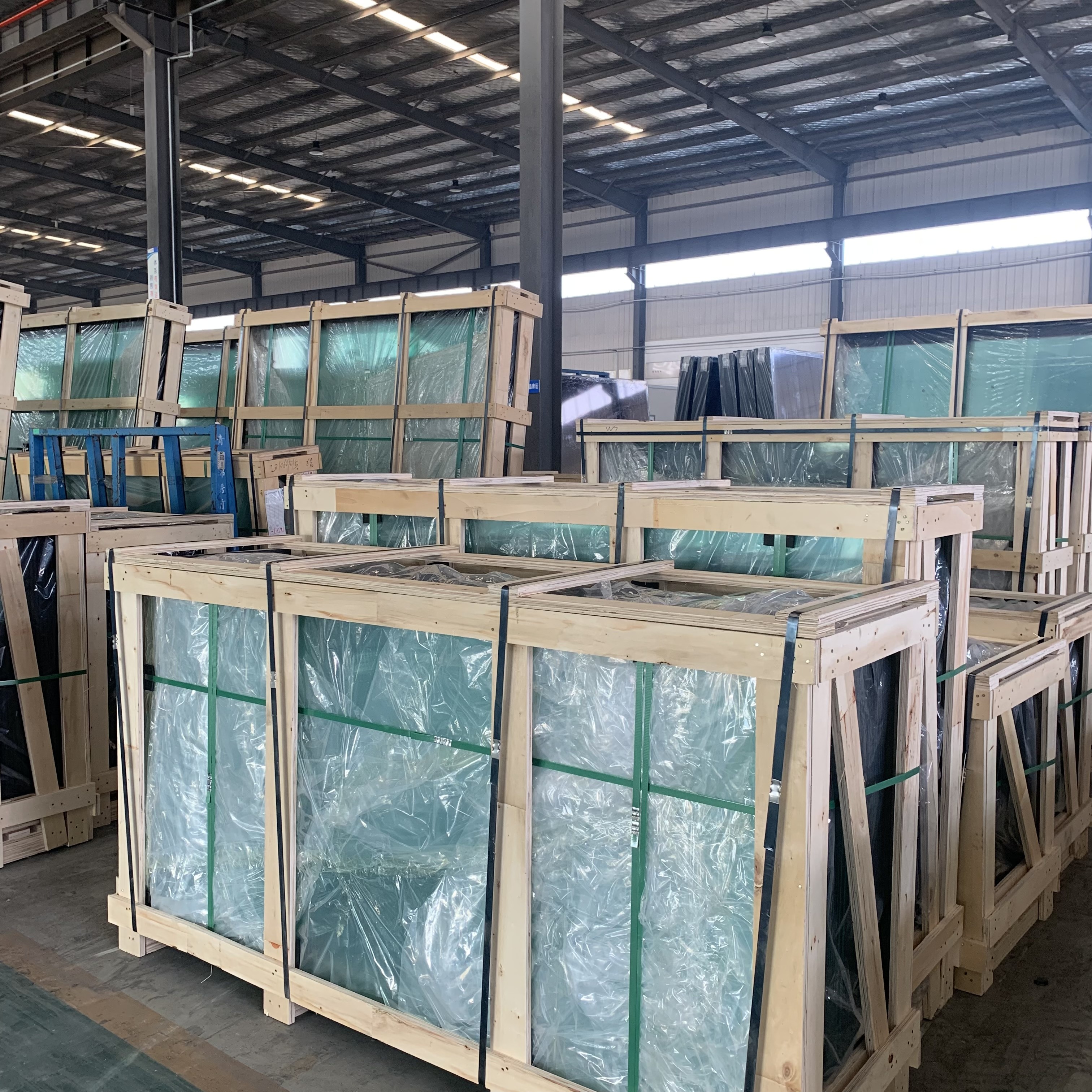 auto tinted glass 3300/2140, 3660/2140, 3300/2440, 2440/1830, 2440/1650, 2200/1650, and customized sizes