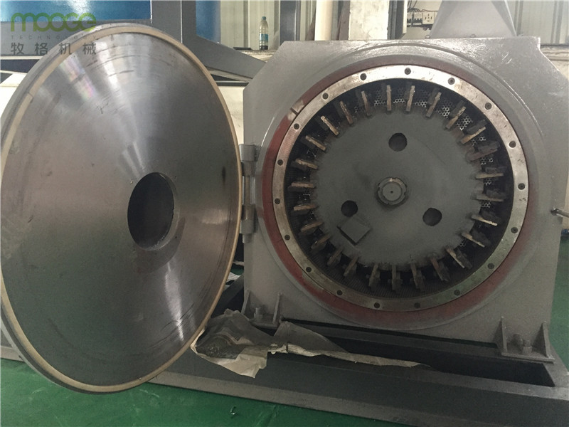 PVC EVA Plastic Pulverizer Machine Automatic ABS Pulverizer Machine