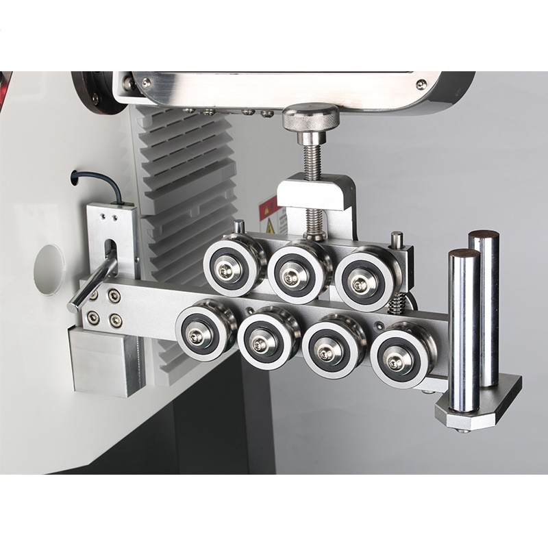 AC220V 50Hz 120SQMM Electric Wire Stripping Machine For Electrical Wire