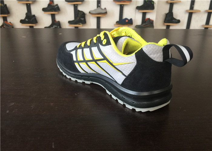 Puncture Resistant Rubber Safety Shoes Shock Absorbing For Special Purpose