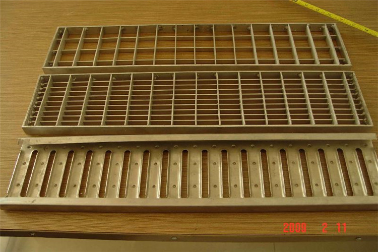 Galvanized Stair Tread Wholesaler Galvanized Steel Stairs Metal Steps Staircase Treads China T4 Type