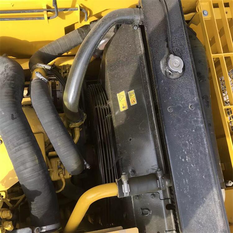 Used CAT320D Excavator with 1.0m3 Bucket Capacity and 860 Working Hours Made in Japan