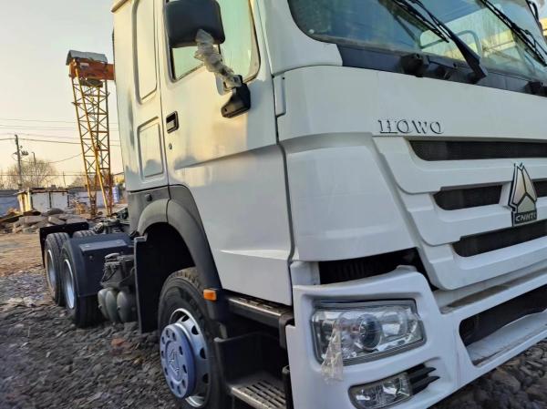 6X4 HOWO 400HP High Horsepower Tow Truck Tractor Truck with 1 Year After-sales