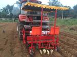 6000 - 8000plants/Hour Vegetable Transplanter Row Distance 30 - 60cm