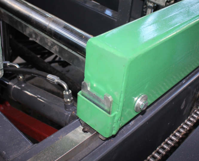 CE Marked Farm Style Fully Auto Hydraulic Horizontal Gasoline Petrol Band Saw Sawmill