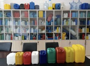China 20L Plastic Extrusion Blow Molding Machine Stackable Jerry Can Oil Bottle wholesale